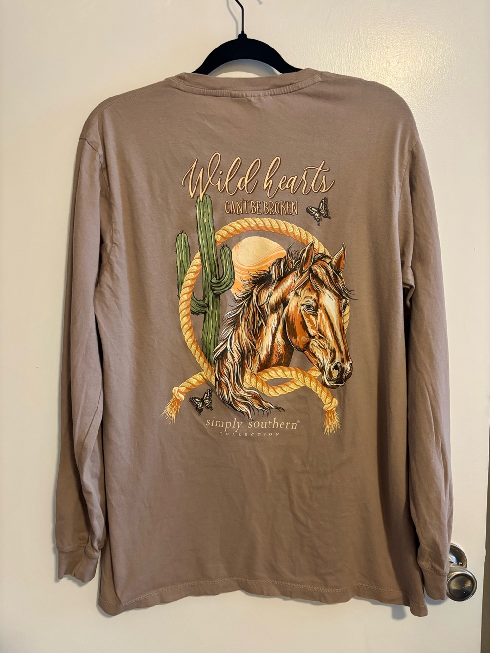 Simply Southern Taupe Long-Sleeve 'Wild Hearts' Horse Graphic Tee